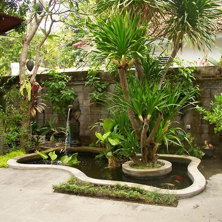 Sekar Waru Homestay Санур Екстер'єр фото