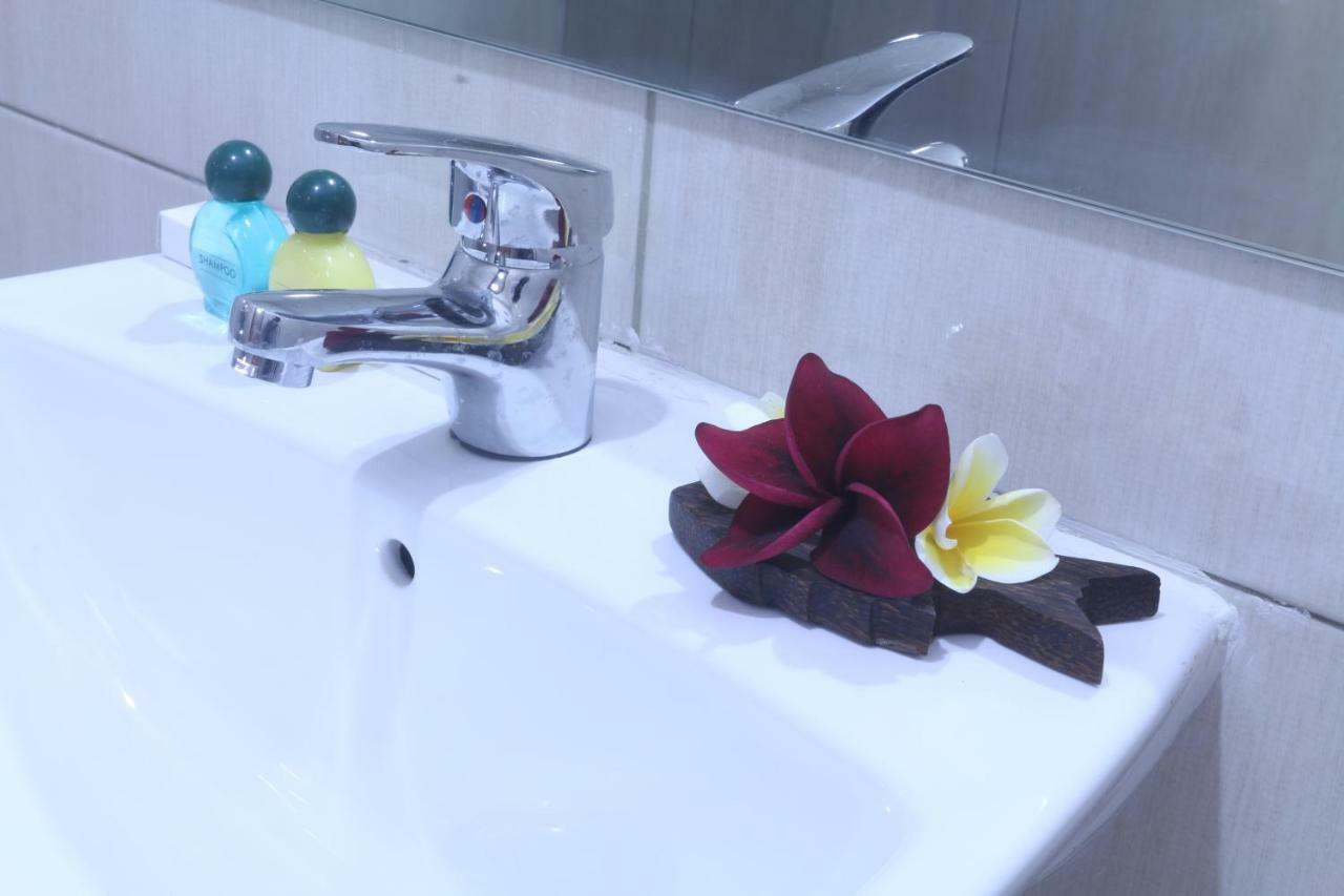 Sekar Waru Homestay Санур Екстер'єр фото