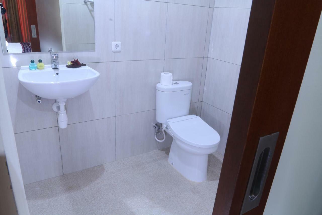 Sekar Waru Homestay Санур Екстер'єр фото