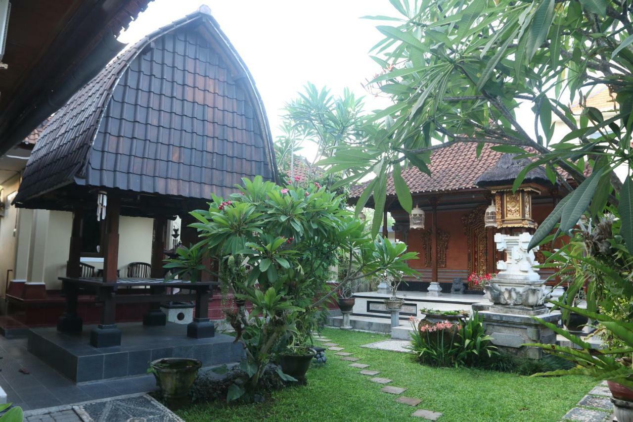 Sekar Waru Homestay Санур Екстер'єр фото